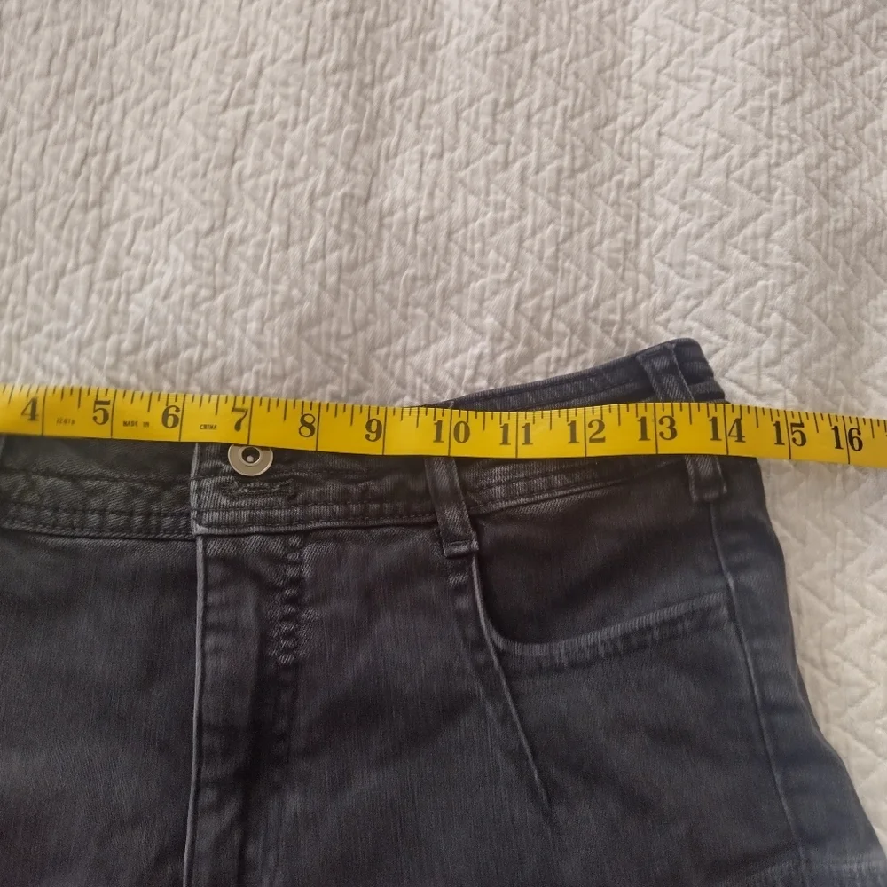 Anthropologie Pilcro Micro Black Denim Shorts Sz 28